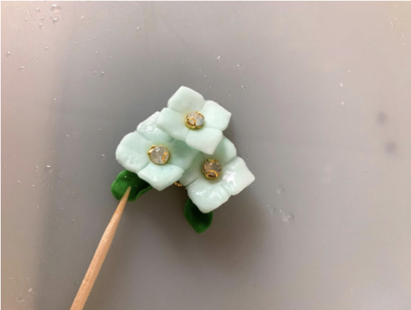 100均DIY・ハンドメイドで「おうち時間を楽しむ」 樹脂粘土&レジンを使った“揺れる紫陽花のロングピアス”の作り方・レシピ